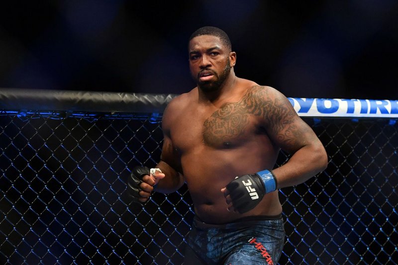 UFC се разделиха с Уолт Харис и още двама