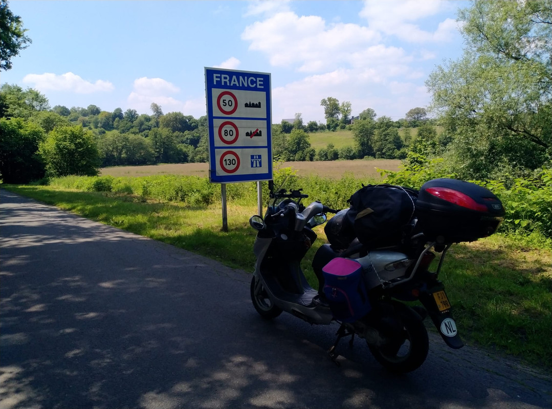 Brommer_Franse grens