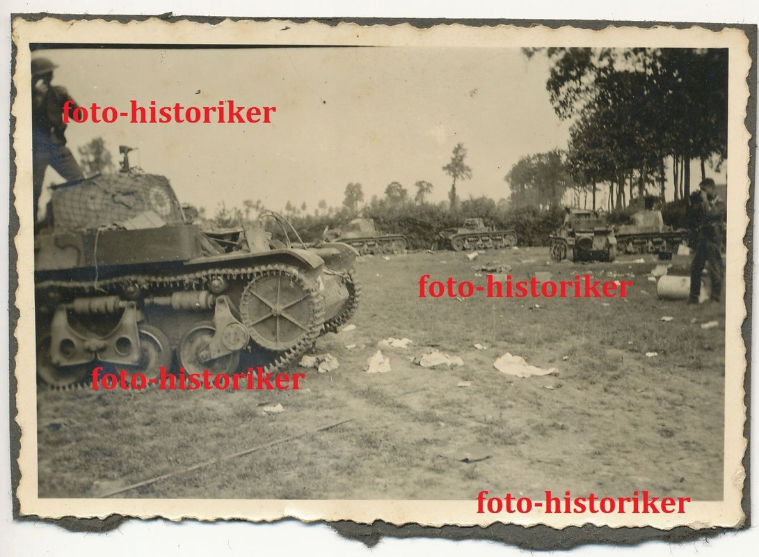 Reihe Kolonne französische BEUTE PANZER AMR 35 T
