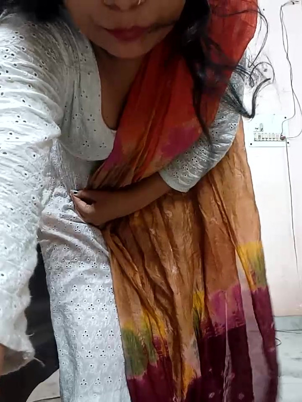 Anamika_2423128548_000018