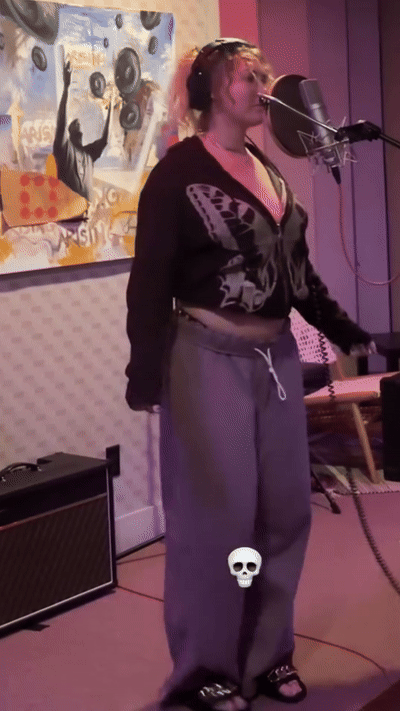 ezgif-823a67286edaef.gif