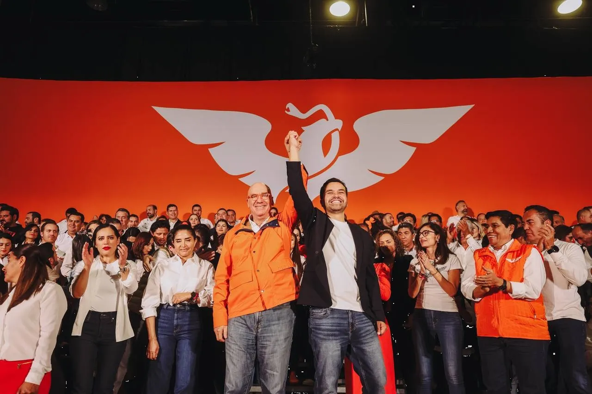 Álvarez Máynez toma protesta como candidato presidencial de MC