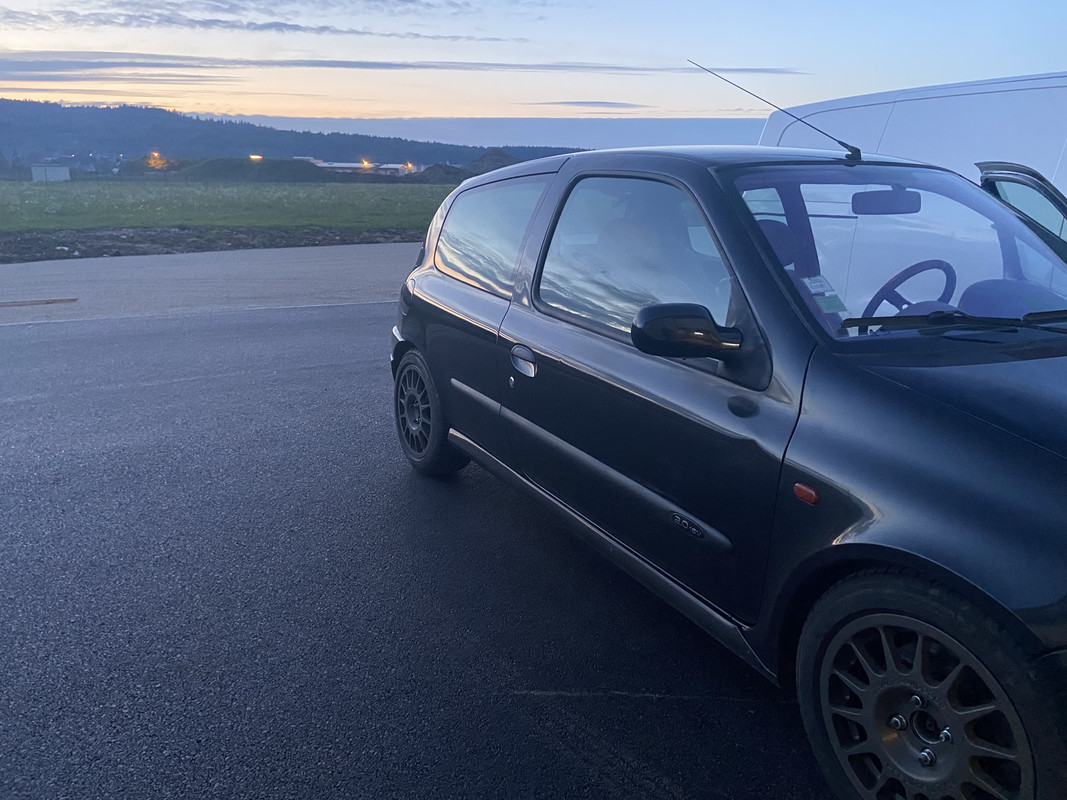 4FF935EC-0AAE-4B2E-9C59-4651A94976F3