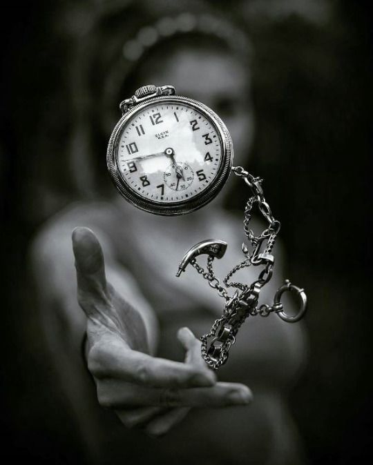 blacknwhite-albert-watch-new.jpg