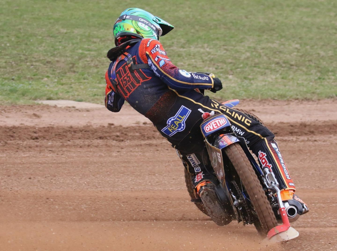 0CD970C6-A16B-4EB5-A783-F74316FBA964