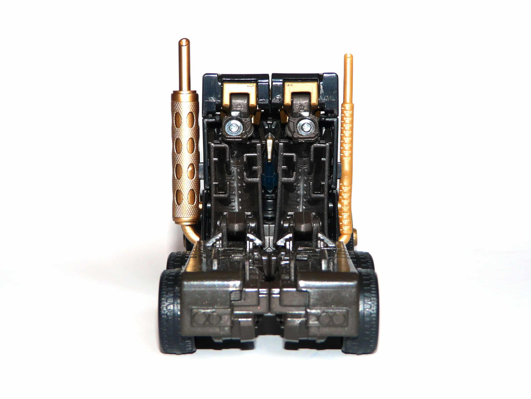 Optimus Prime TFP FE Dark Guard 3