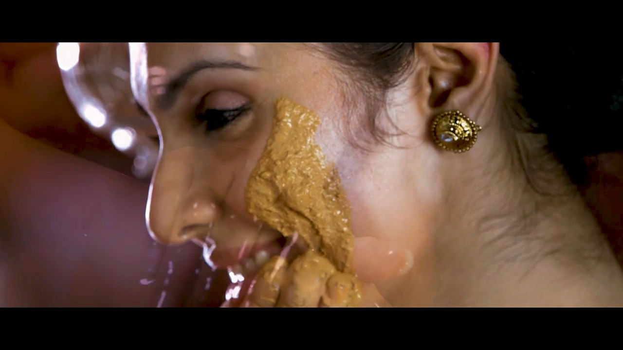 Ponnar Shankar 2011 Hot Song 4k.mp4_snapshot_00.18_[2020.12.12_00.08.23]