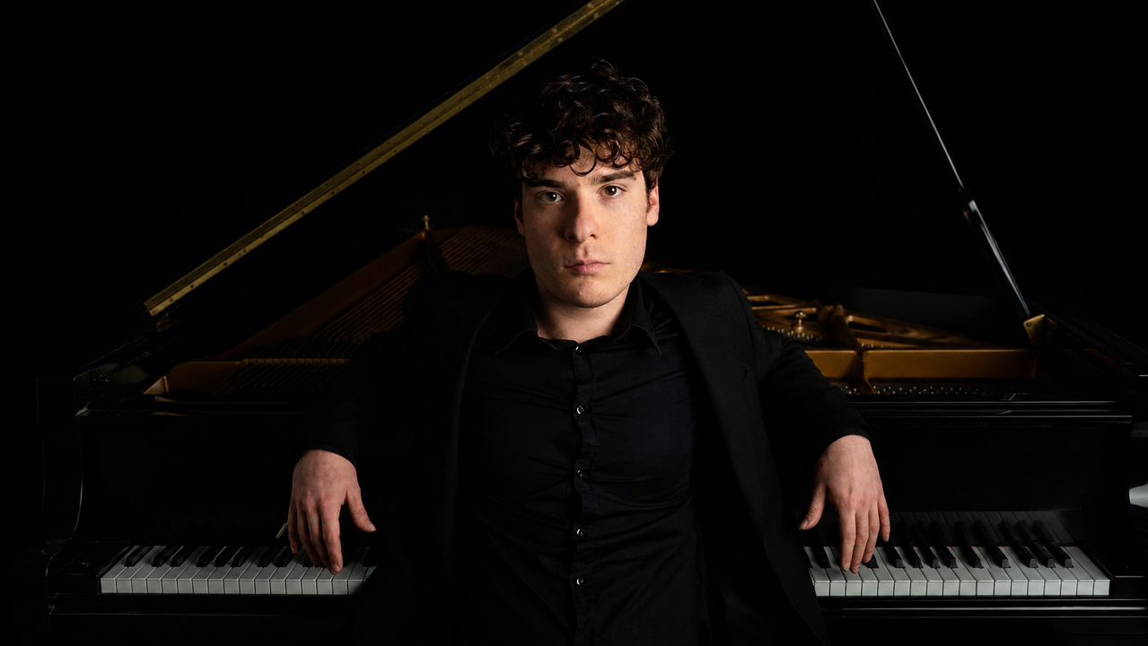 Dario Rogato playing piano