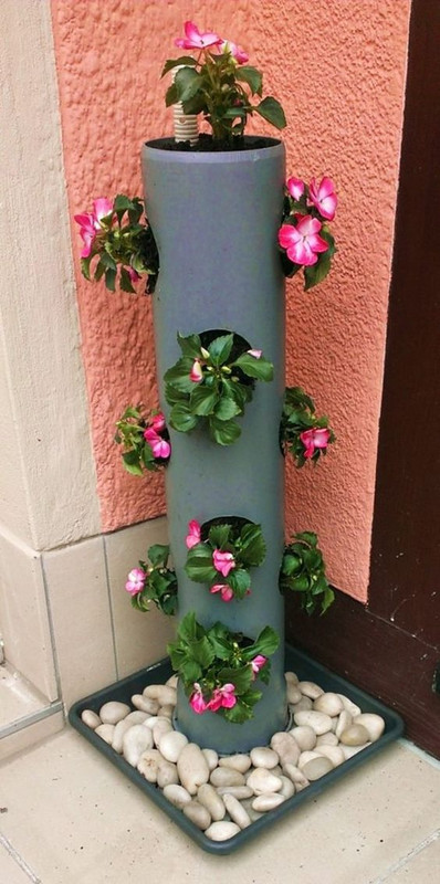 greyverticalgflowerpot.jpg