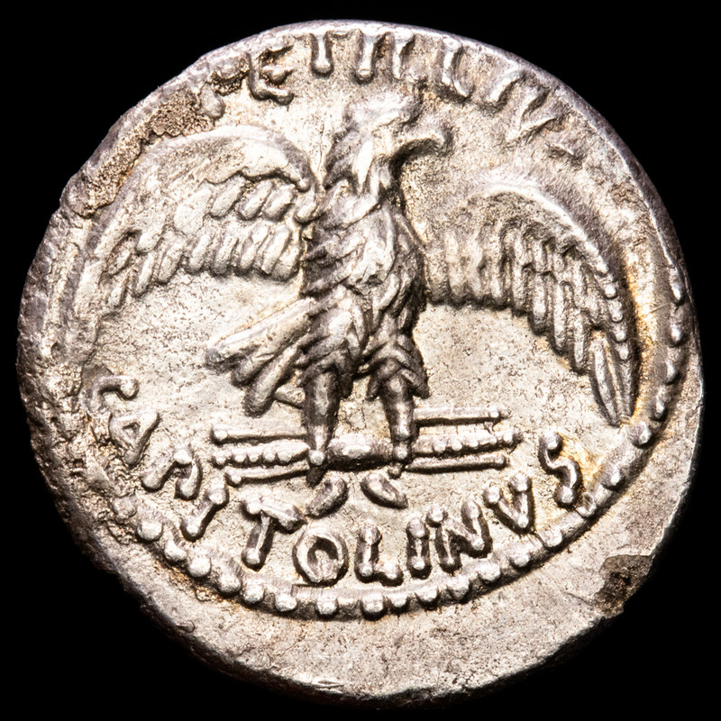 Denario gens Petillia. Templo hexástilo de "Iupiter Optimus Maximus". Roma. IMG-0221