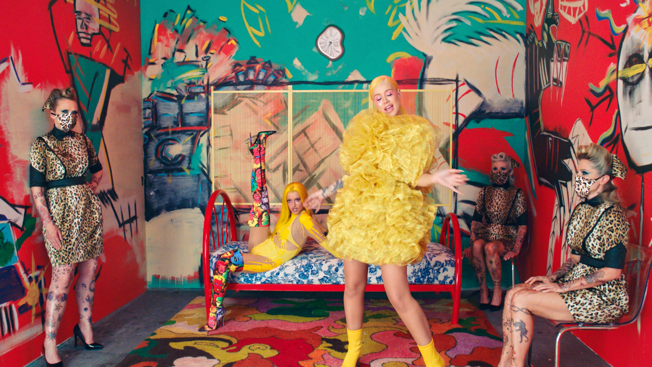 Iggy Azalea ft. Alice Chater - Lola .mov_snapshot_00.39.674_[2023.01.27_06.20.23]