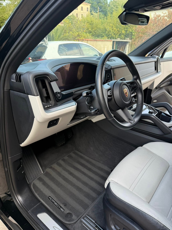 Nettoyage auto à domicile à Ajaccio habitacle propre