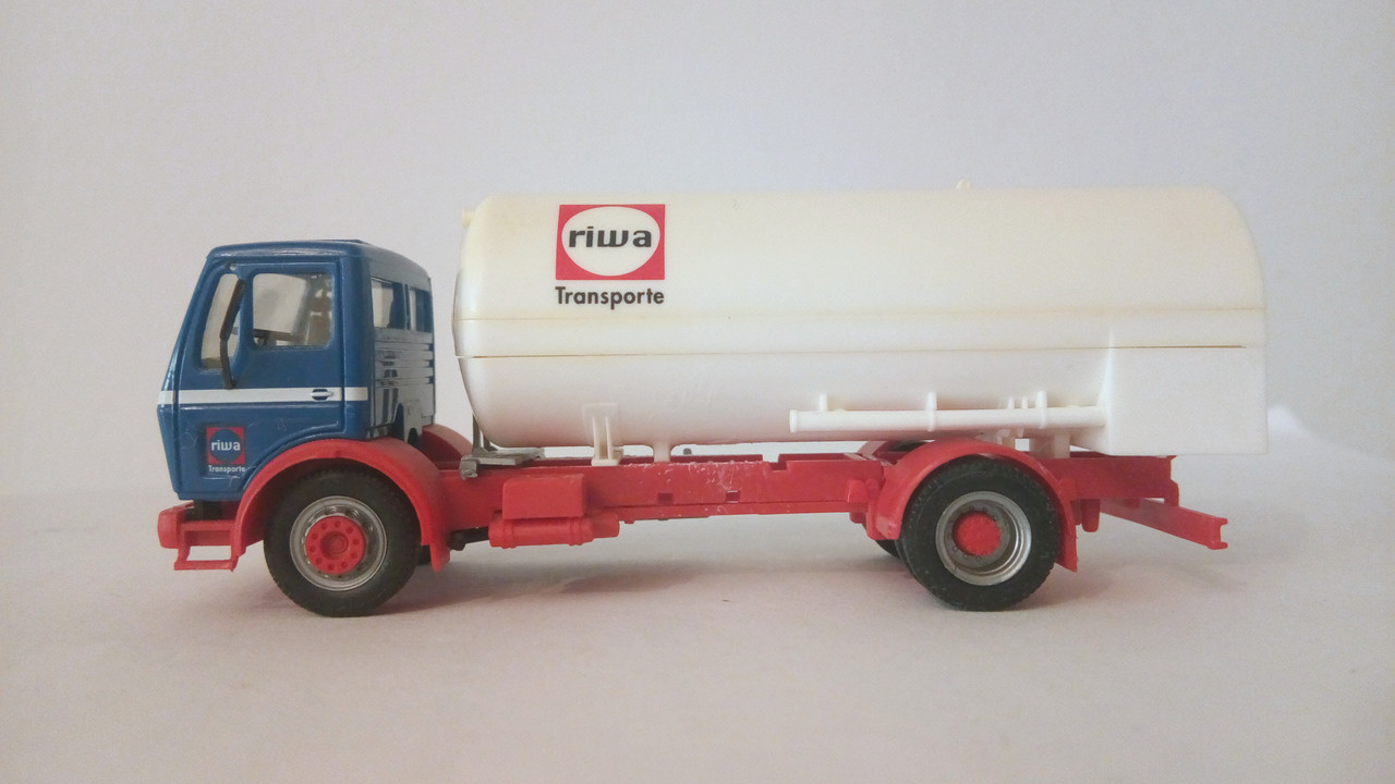 Mach (8953)
