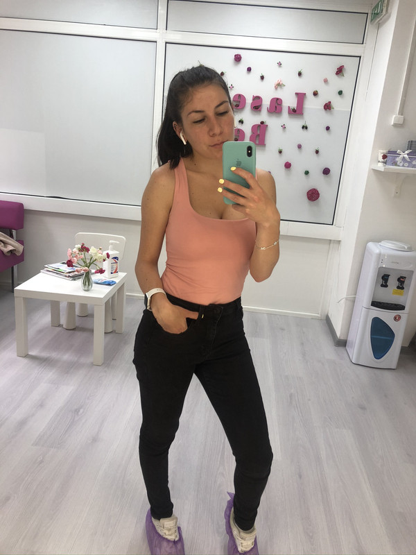 FA5E57CD-24CA-4B99-8AF5-4F660B706FEA