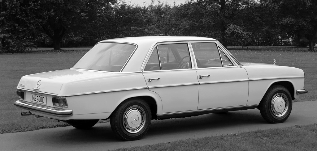 Mercedes-Benz-220D (W114)