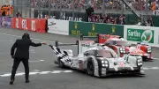 24 HEURES DU MANS YEAR BY YEAR PART SIX 2010 - 2019 - Page 25 15lm00-Finish-1