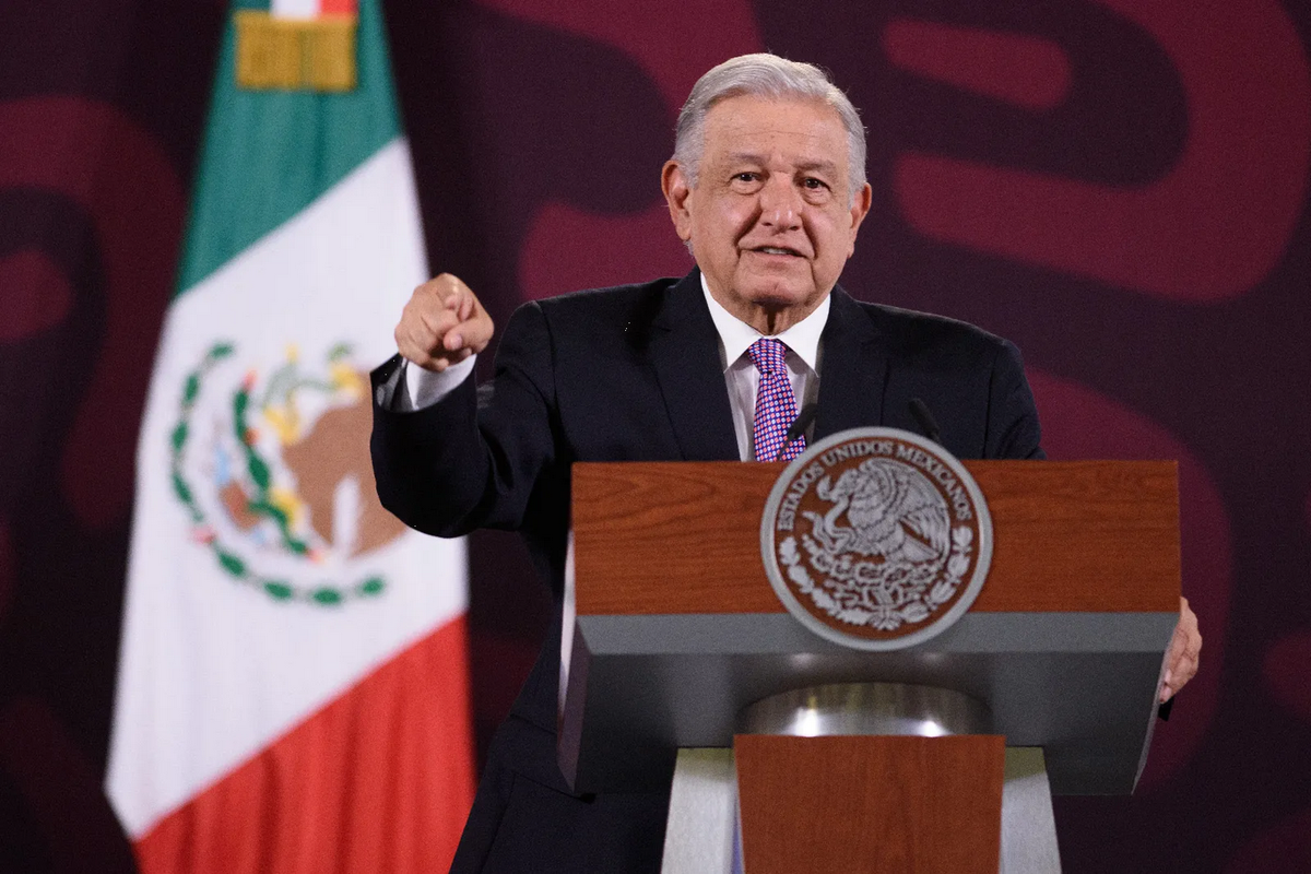 “Asunto político”: AMLO sobre juicio político a Arturo Zaldívar