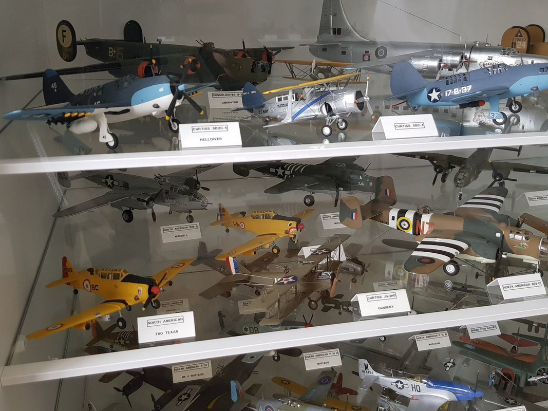 Cet Isérois veut céder son impressionnante collection de 652 maquettes d'avions miniatures La-collection-est-composee-d-avions-militaires-de-la-premiere-guerre-mondiale-a-nos-jours-photo-le-d