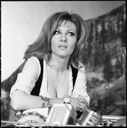 ingrid-pitt-c51