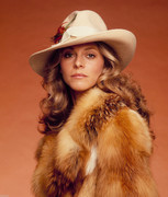 lindsay-wagner-d51