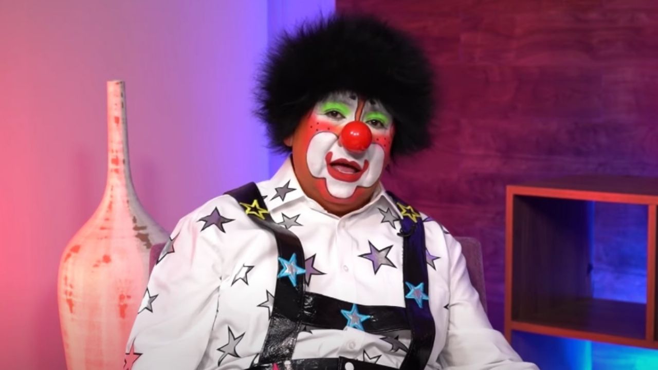 Al borde de las lágrimas, Chuponcito reveló que sufrió maltrato en su infancia