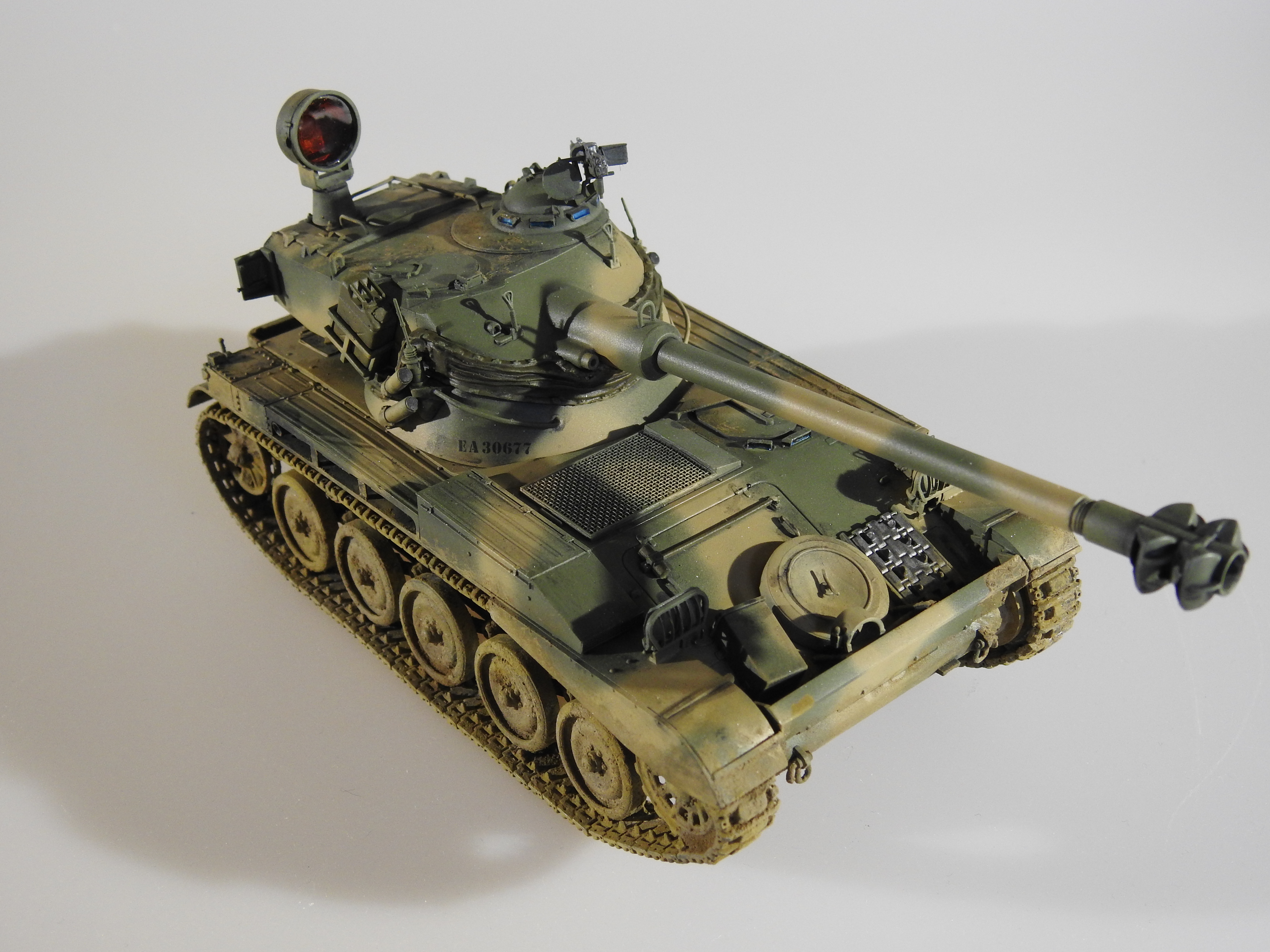  AMX-13 / 105 , takom 1/35 - Klar DSCN9790