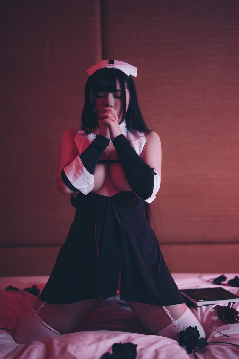落落Raku 修女与恶魔 Cosplay 写真图集 36P插图8