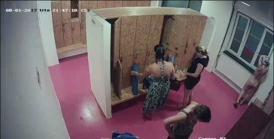 [Image: Voyeur43725132816.jpg]