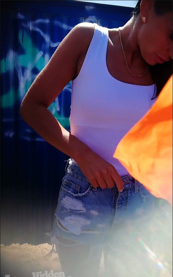 [Image: Voyeur30995142222.jpg]