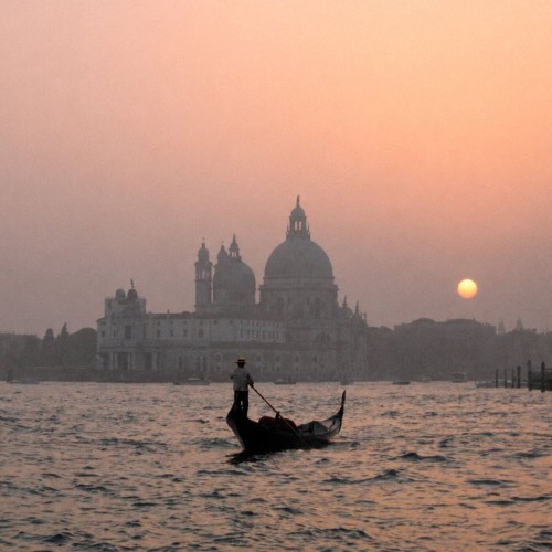 Luca Bacchetti feat. Ness (CA) - Last Night In Venice (2026) MP3