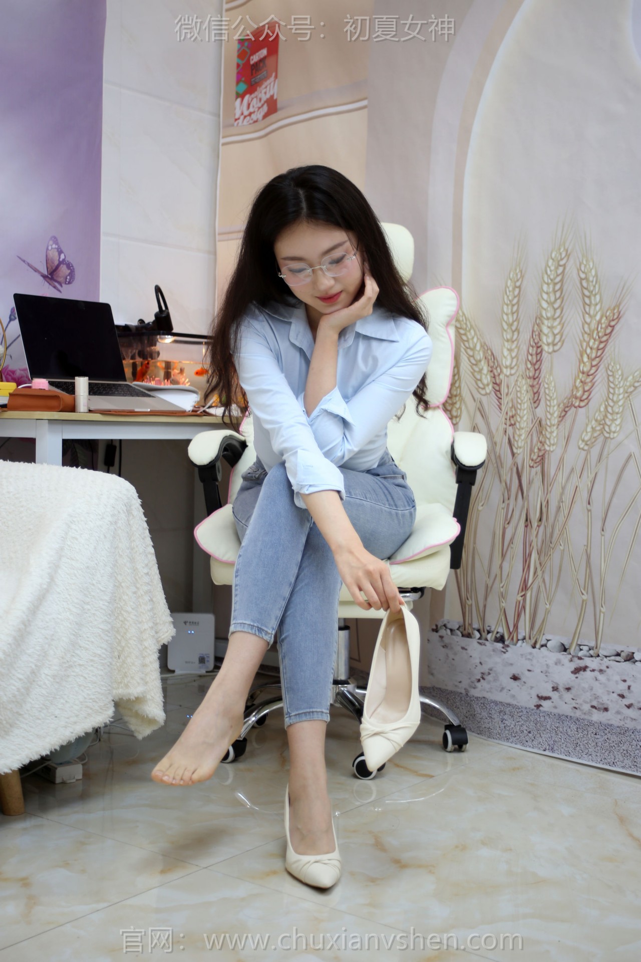 夏小小nude《初夏女神》写真，室内的，清新与优雅的双重享受插图4