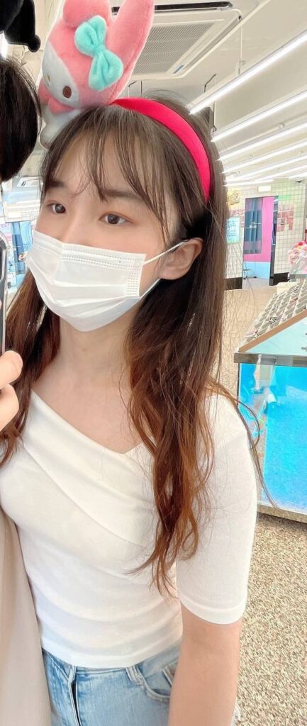 PIC-02-433x1024