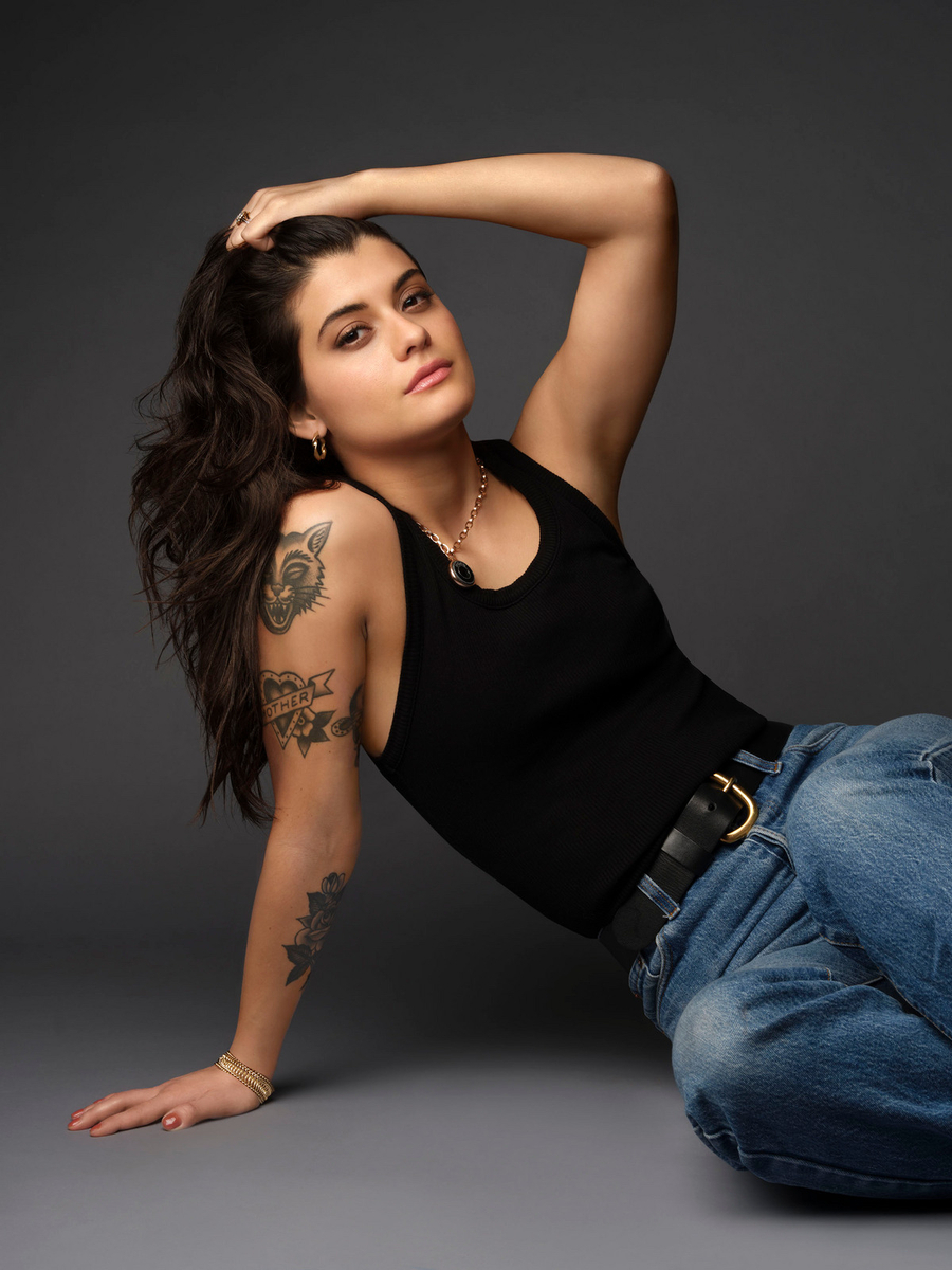 Sofia Black-D'Elia Sofia Black-D'Elia
