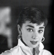 Audrey-Hepburn-md85