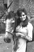 raquel-welch-f56