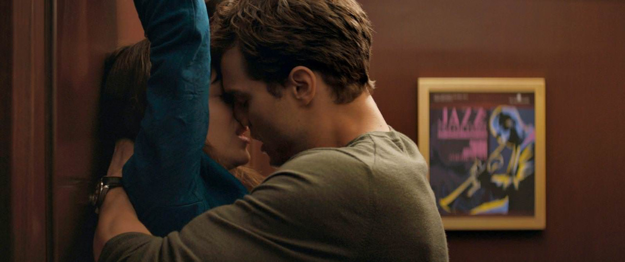 18+ Fifty Shades of Grey (2015) UNRATED Hindi Dubbed x264