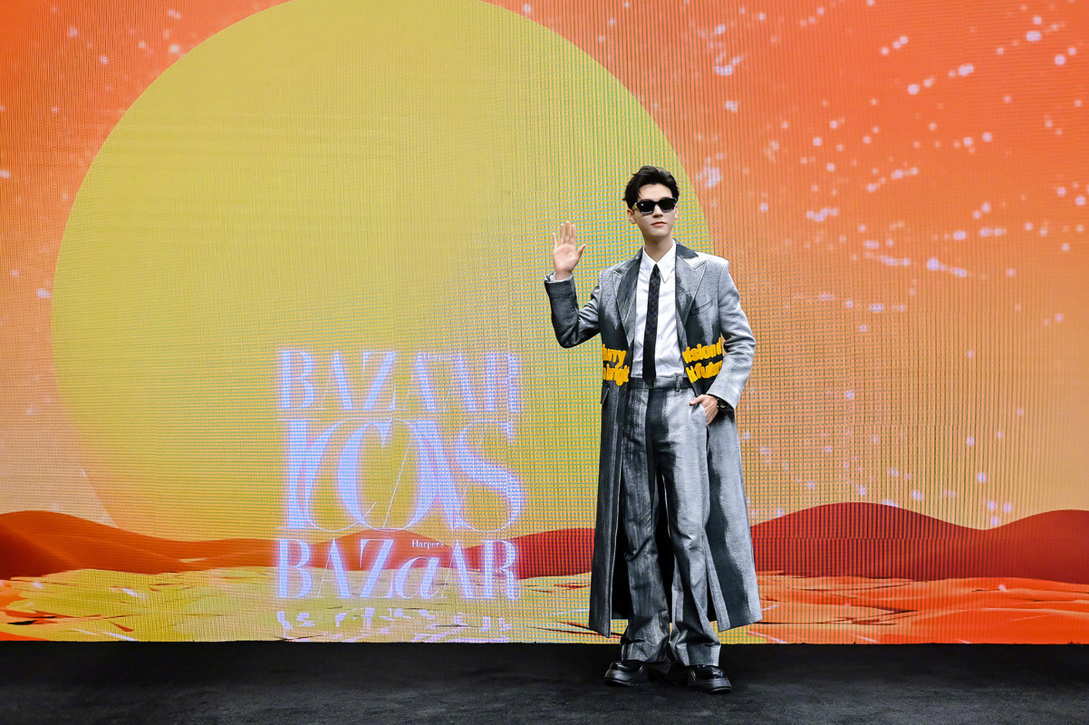 001RBNXygy1hegmu2yy94j629p1idhdv02