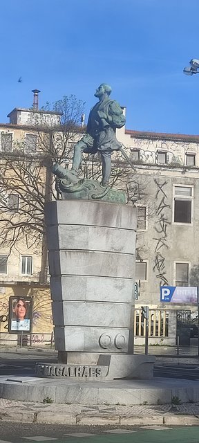 Escapada a Lisboa - Blogs de Portugal - Museo Jerónimos, Descubridores, Torre de Belem, iglesias y atardecederes (2)