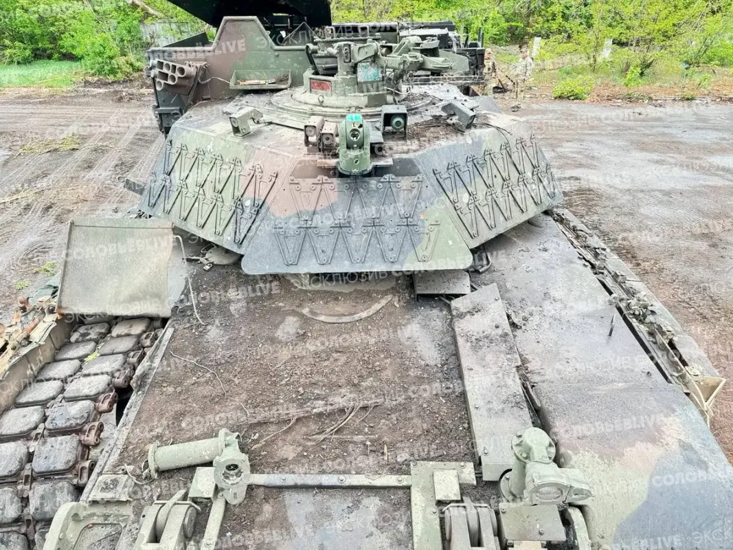Abrams M1A1 ukrainien - Page 3 Uk-M1150-2abv
