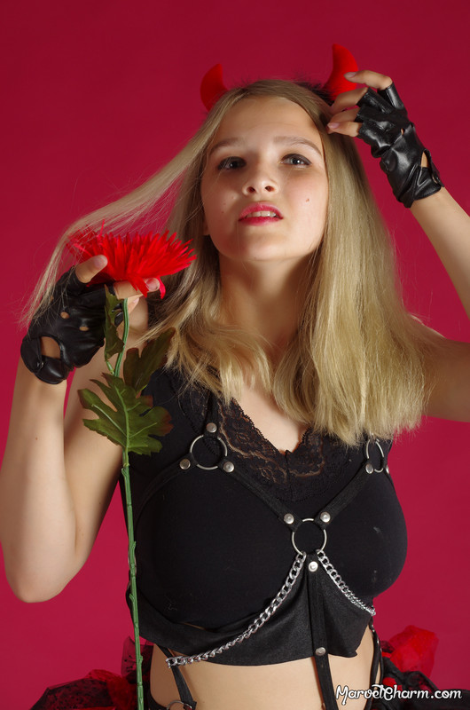 MarvelCharm_Lena-Halloween-2016-059