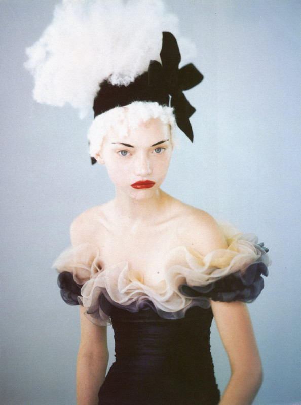 vogue_it_mar_2004_supp_3_gemma_ward_ph_paolo_rov