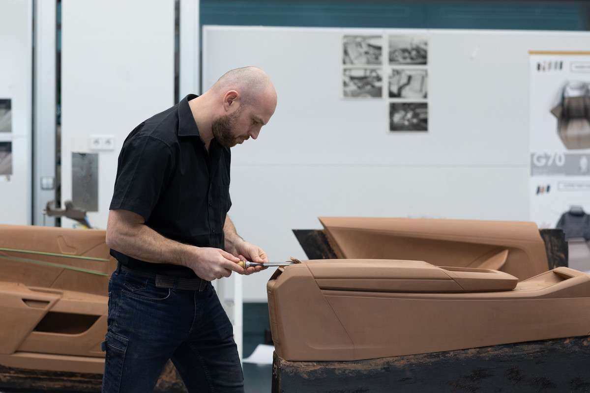 P90458286_highRes_the-new-bmw-7-series