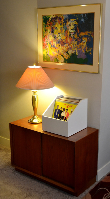 Bin-e-Stiffel-Lamp-Lions-Pride.jpg
