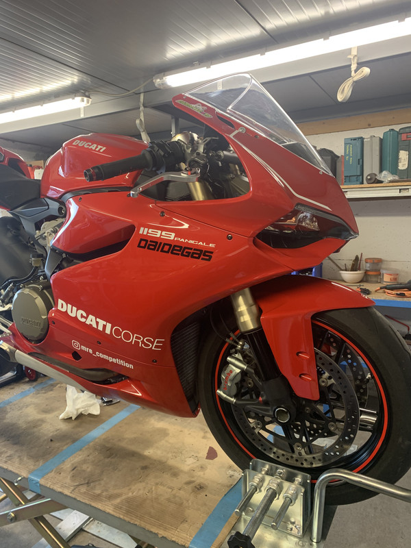 24B9A1D8-A782-4DF9-A5D7-94104EF8C514