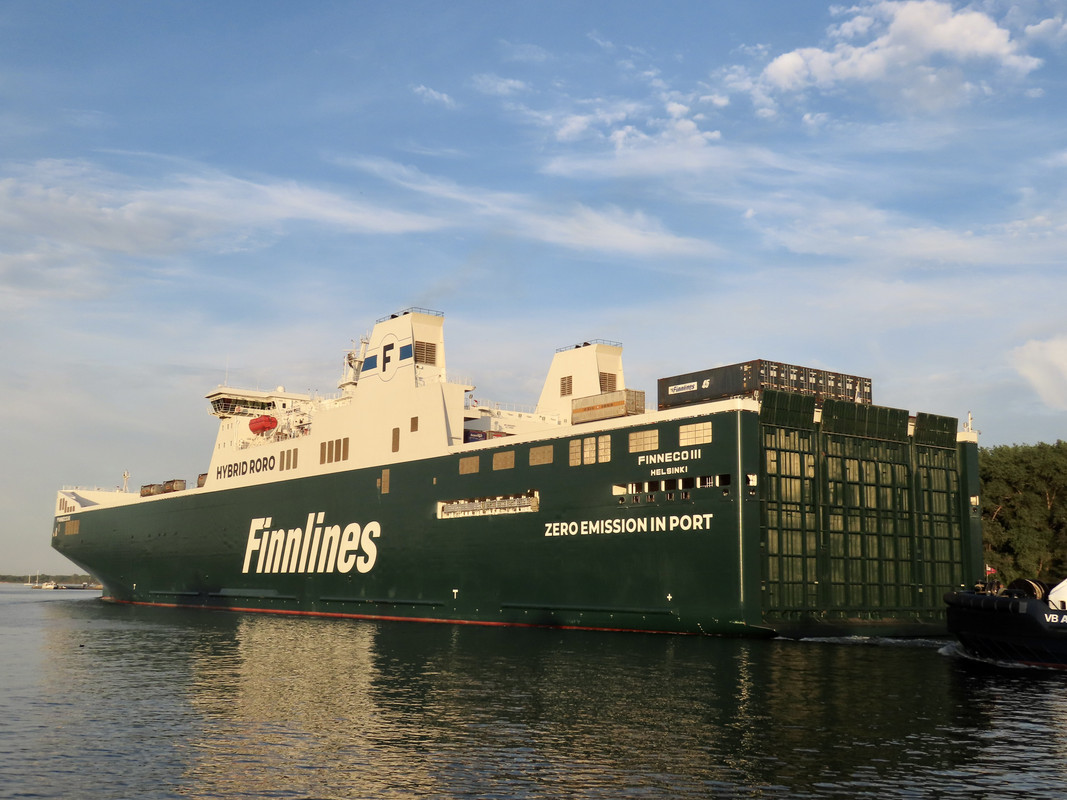 71F28A76-F565-45B4-BF12-E70DDAE30004