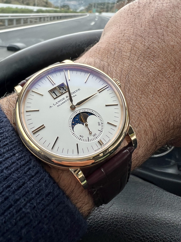 255E43A2-F715-4110-8E5A-404B5F6D9729