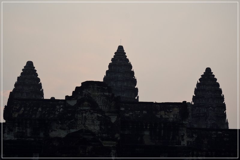 Amanecer en Angkor más circuito largo. - De la bahía de Halong a los templos de Angkor (3)