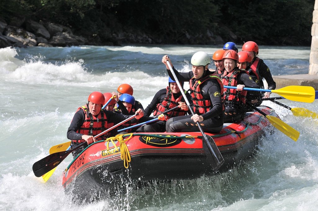 red-rafting-293542-1280.jpg