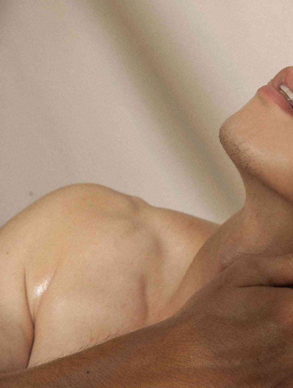 096