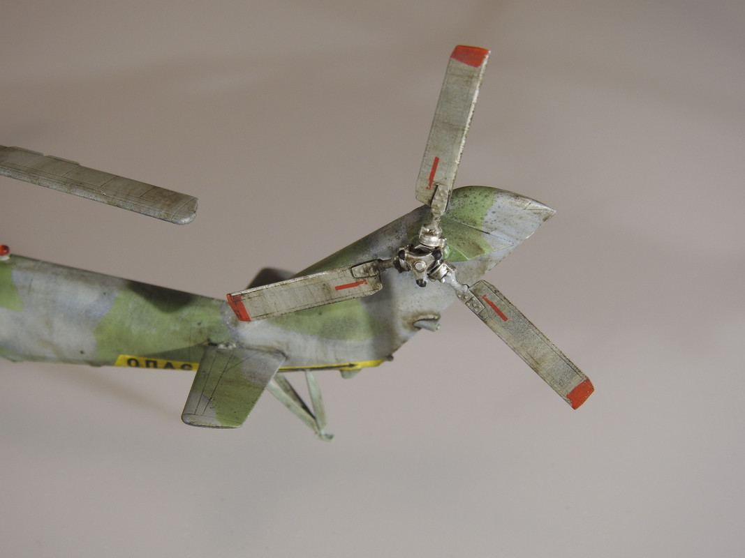 Mi-24 Hind, Zvezda 1/72 - klar DSCN3025